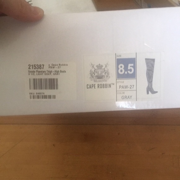 Shoes - Picture 5 of 5